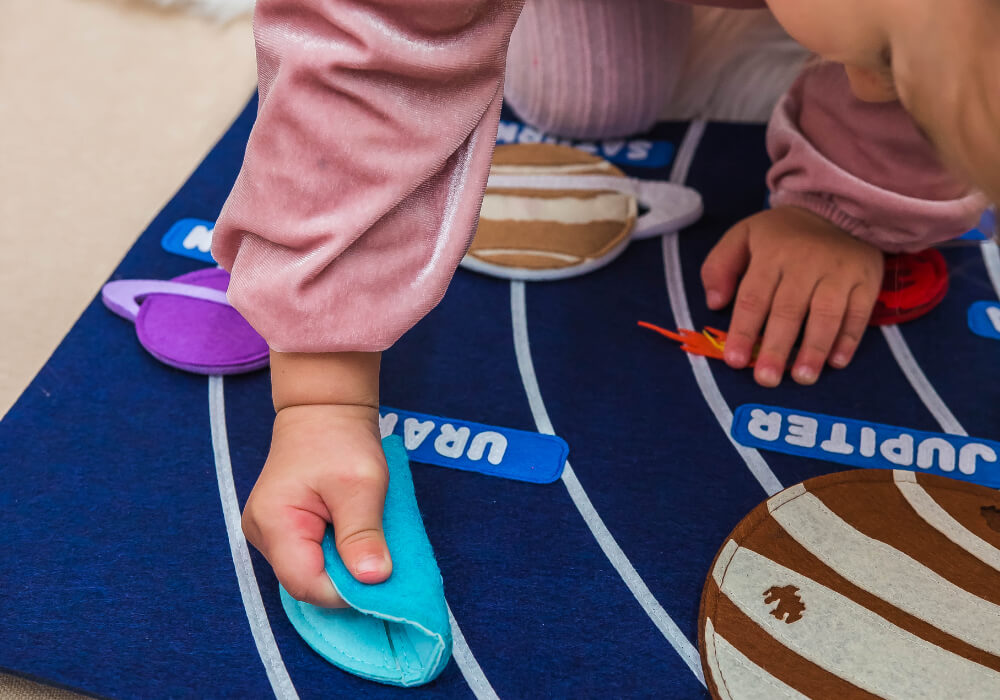 Odvojive planete u igrački sunčev sistem Odvojive planete uključene u edukativnu igračku sunčev sistem za interaktivnu igru.