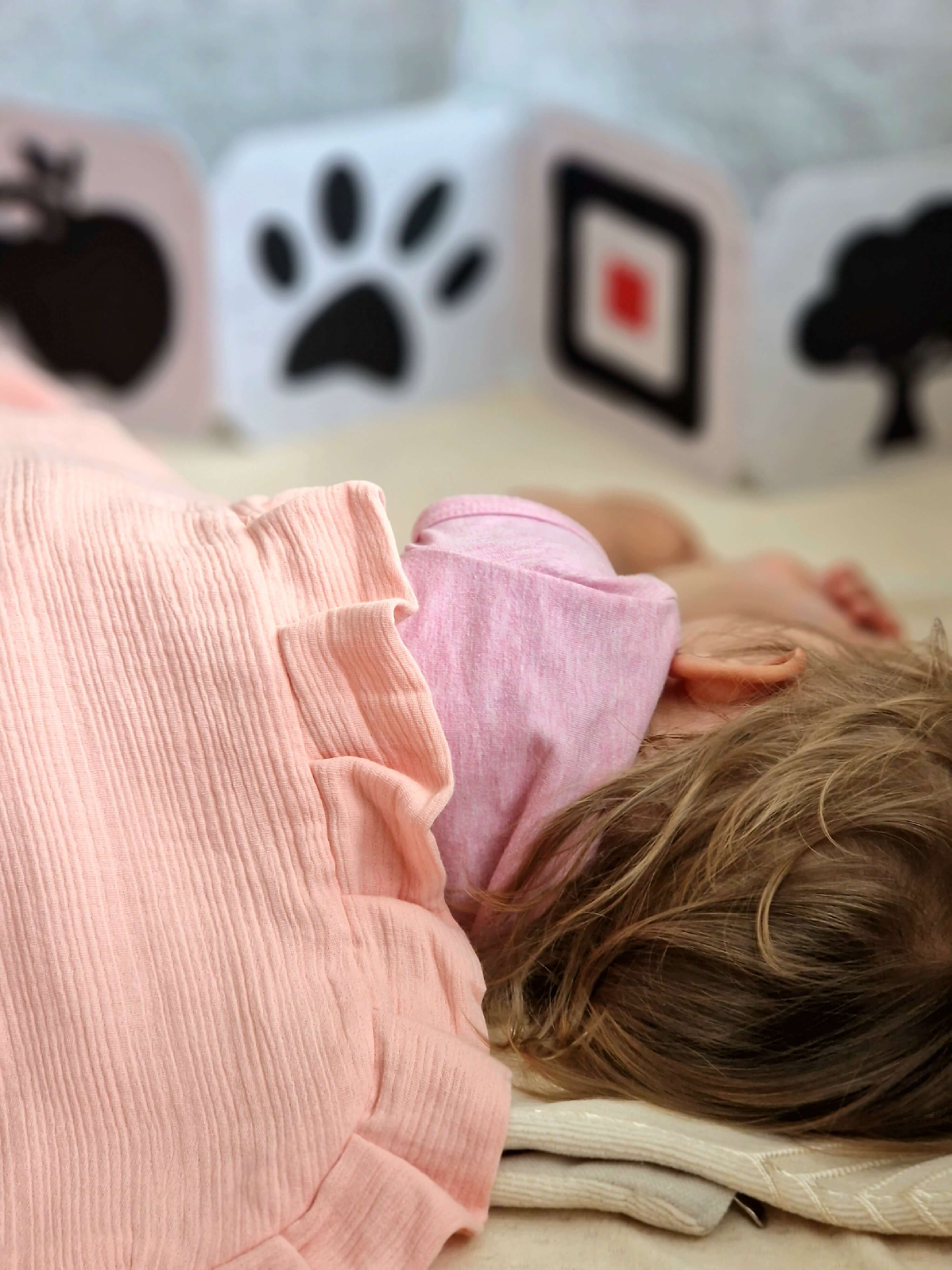 Crno-Bijela Knjiga Crno-Bijela Knjiga